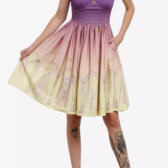 Her Universe Padmé Lakeside Dress, San Diego Comic Con Exclusive - Picture 2 of 5